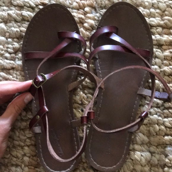 Universal Thread Sandals - Picture 2 of 4